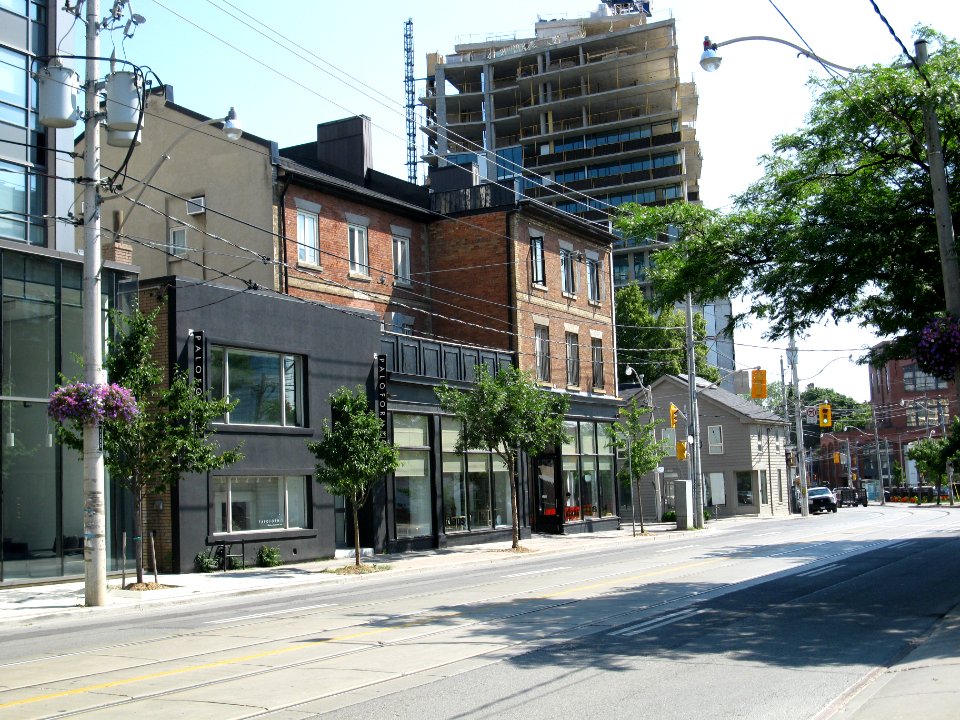 Construction at NW corner of King and Parliament, 2012 06 29 -d