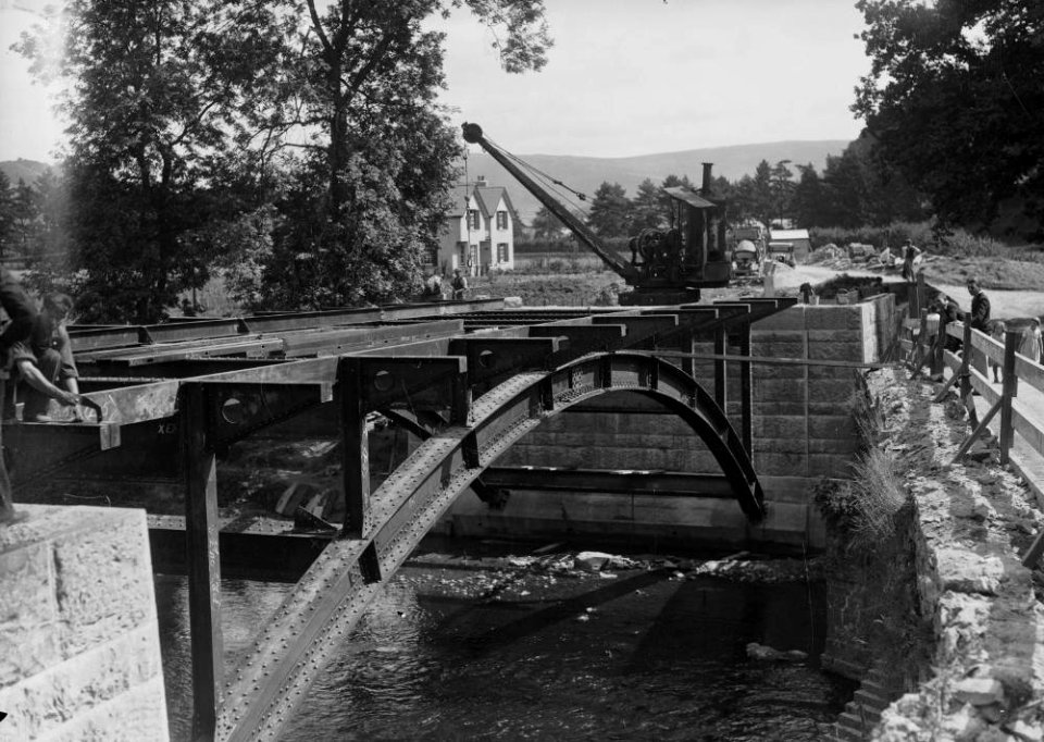 Construction of the new Irfon bridge (1293423)