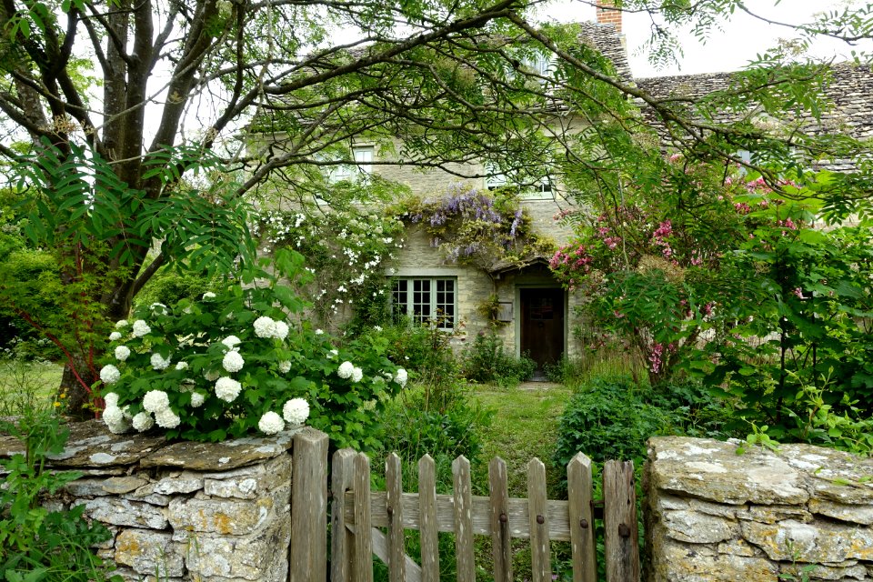Cottage - Kelmscott, Oxfordshire, England - DSC09937
