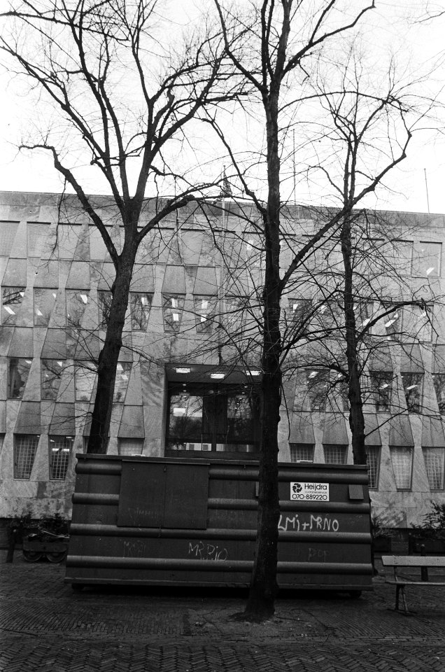 Container met zand voor de Amerikaanse Ambassade in Den Haag, Bestanddeelnr 933-5348