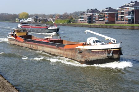 Cotrans 12 - ENI 02309515 & Vagari - ENI 03160382, Amsterdam-Rijnkanaal, pic1