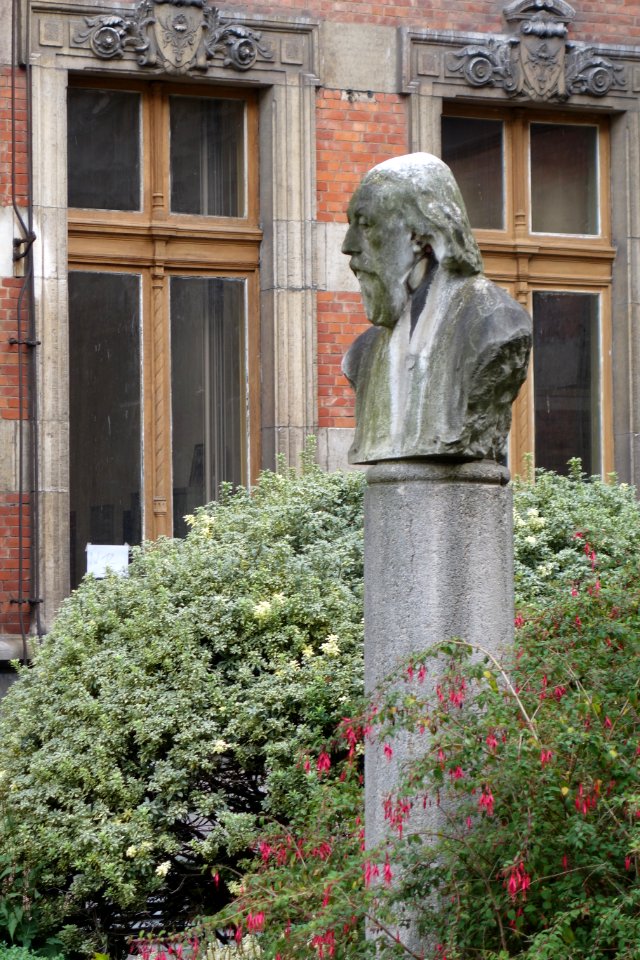 Conservatory of Brussels Sculpture5