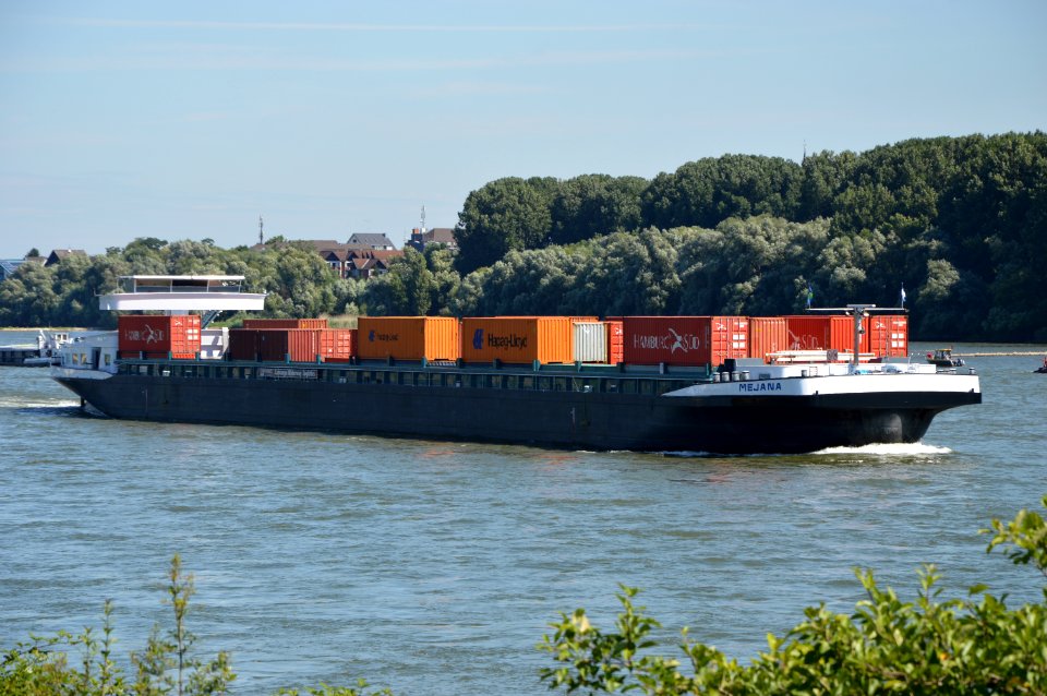 Container ship MEJANA