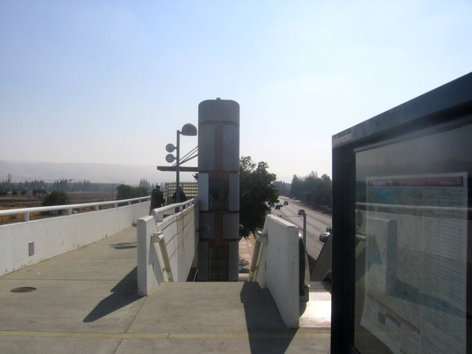 Cottle VTA station 0983 03