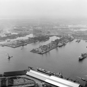 Containerhavens, Beatrix, prinses, Margriet, prinses, Willem-Alexander, Prins va, Bestanddeelnr 250-8104