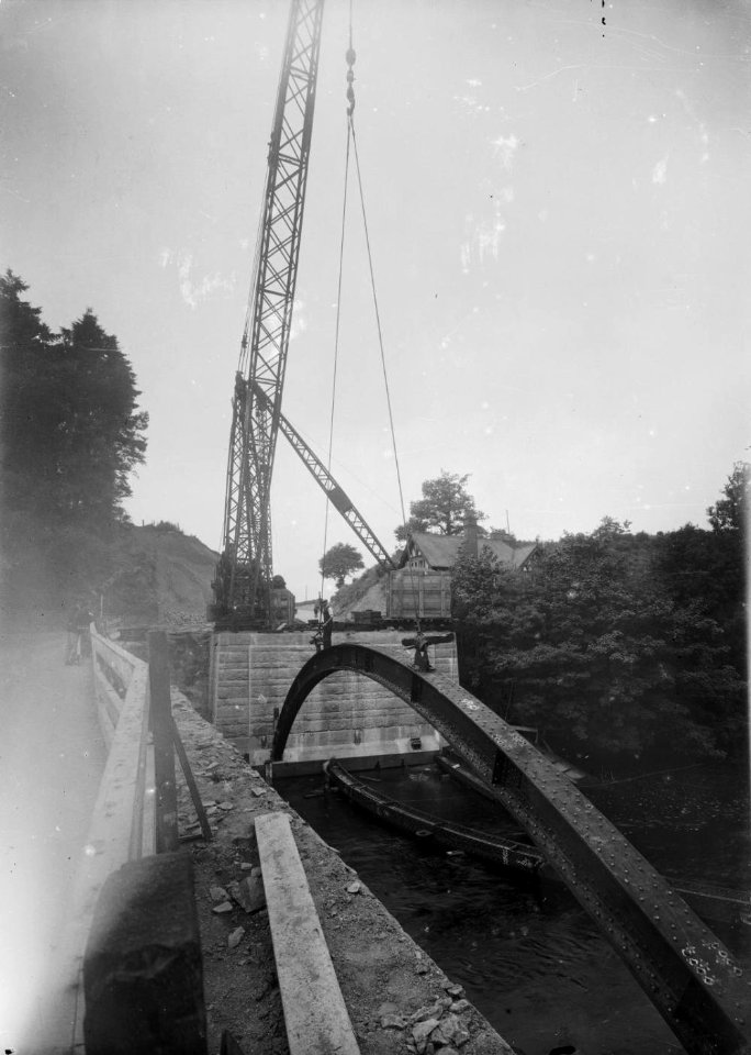 Construction of the new Irfon bridge (1294226)