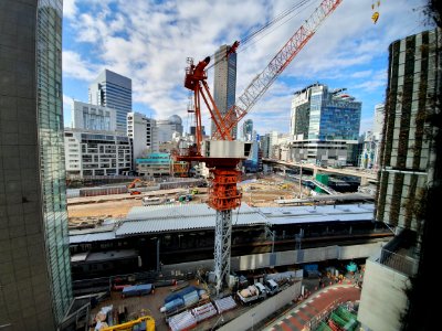 Construction in Shibuya, crane photo