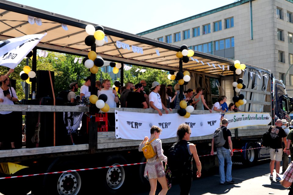 Conspiracy theorist protest Berlin 2020-08-01 30
