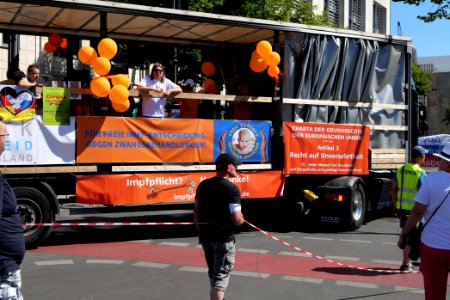 Conspiracy theorist protest Berlin 2020-08-01 17
