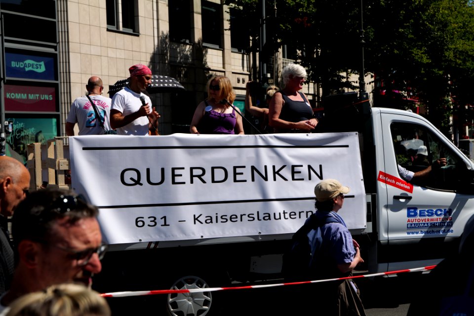 Conspiracy theorist protest Berlin 2020-08-01 25