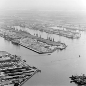 Containerhavens, Beatrix, prinses, Margriet, prinses, Willem-Alexander, Prins va, Bestanddeelnr 250-8094