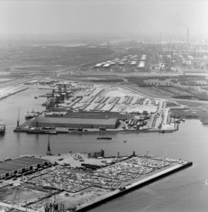 Containerhavens, Beatrix, prinses, Margriet, prinses, Willem-Alexander, Prins va, Bestanddeelnr 250-8091