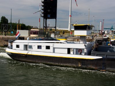 Contargo I - ENI 02324494 & Contargo X - ENI 02329429, Berendrechtsluis pic2