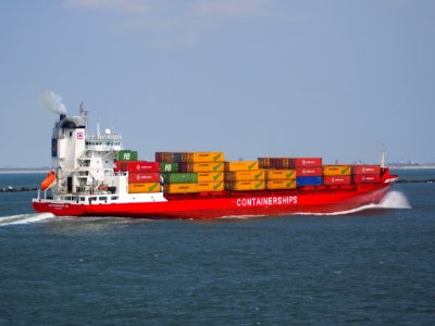 Containerships VII - IMO 9250098, Port of Rotterdam, pic3