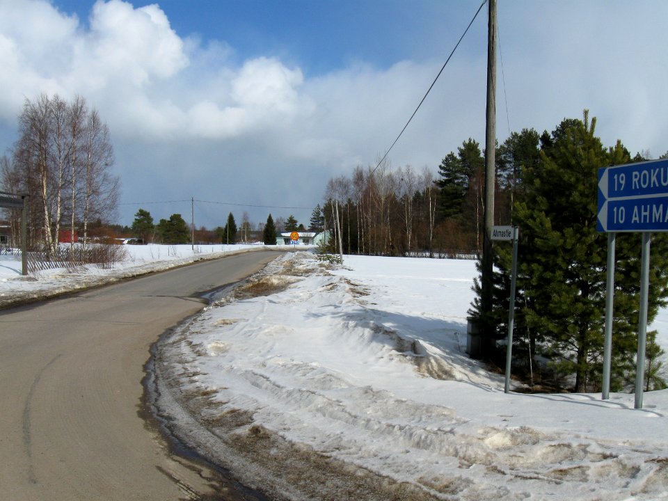 Connecting road 8293