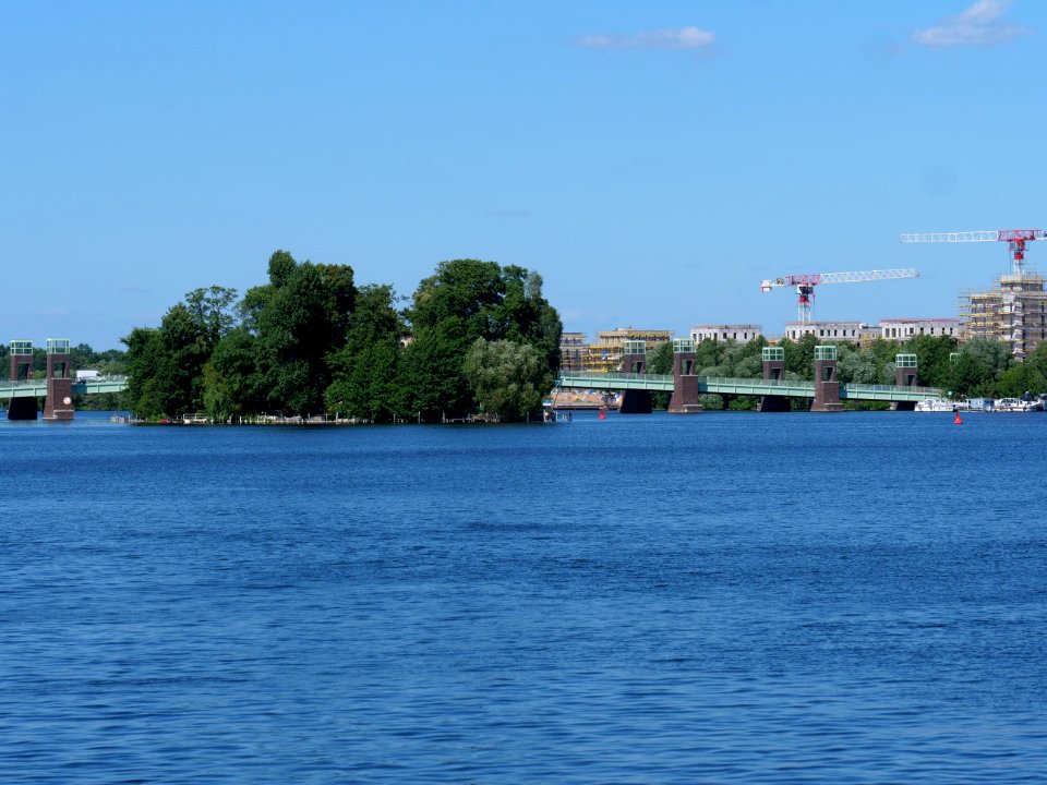 Construction site Daumstraße from other side of the Havel 201-06-27 04