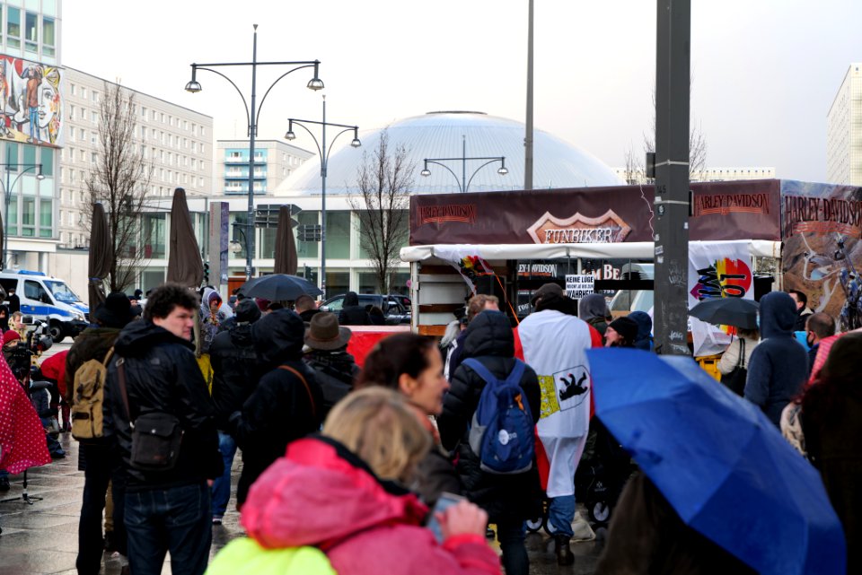 Conspiracist protest Berlin Alexanderplatz 2021-03-13 19