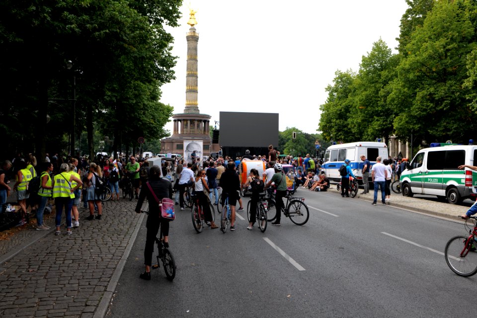 Conspiracist protest Berlin-Mitte 2020-08-30 09