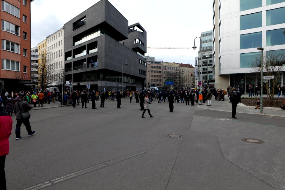 Conspiracist protest Berlin Rosa-Luxemburg-Platz 2021-03-28 52