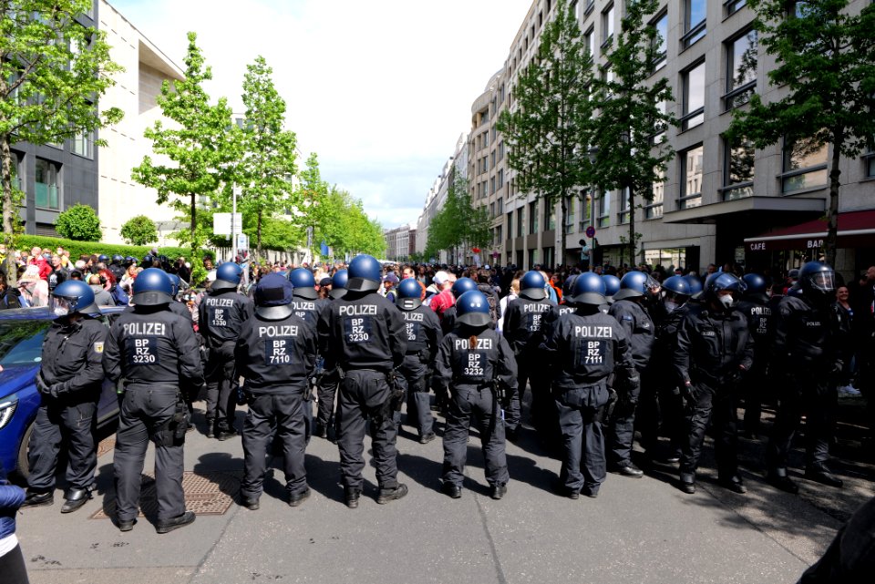 Conspiracist protest Berlin 2021-05-22 78