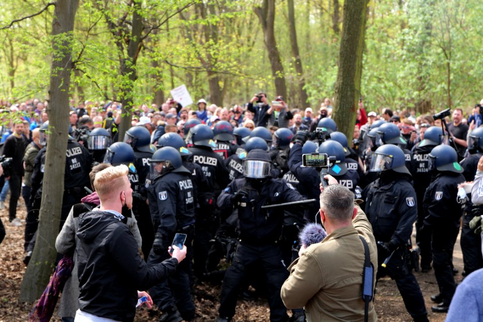 Conspiracist protest Berlin 2021-04-21 171