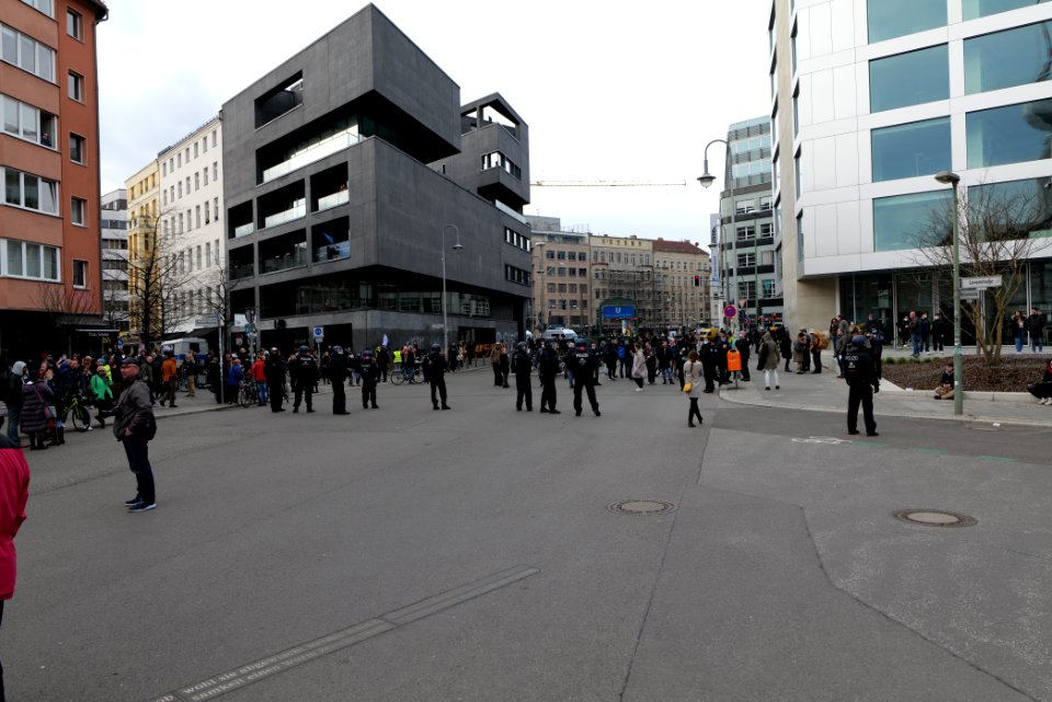 Conspiracist protest Berlin Rosa-Luxemburg-Platz 2021-03-28 53