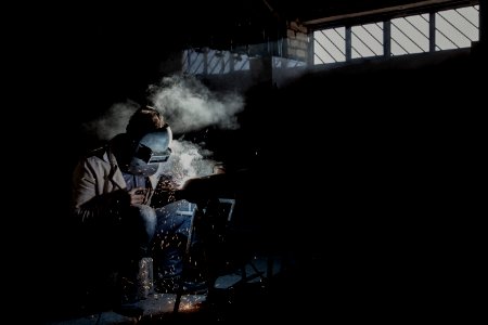 Construction workers in Iran 06 photo