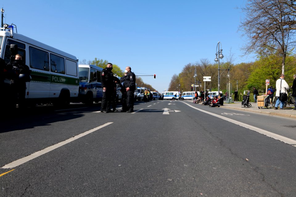 Conspiracist protest Berlin 2021-04-21 17