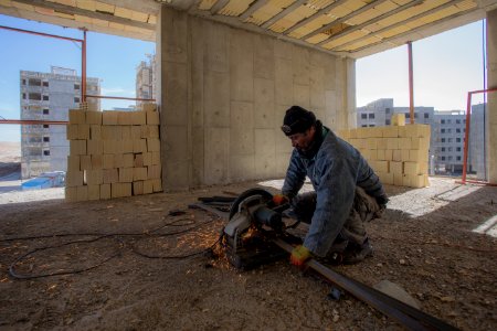 Construction workers in Iran 13