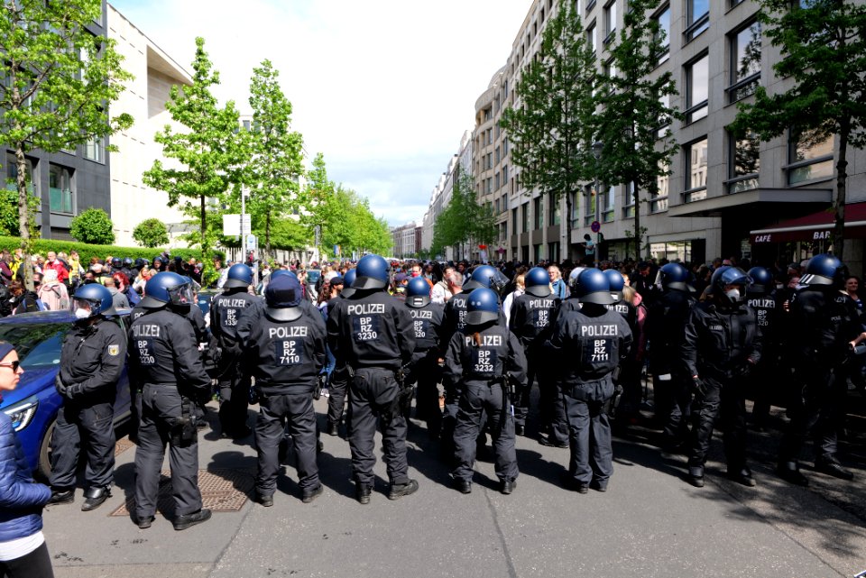 Conspiracist protest Berlin 2021-05-22 77