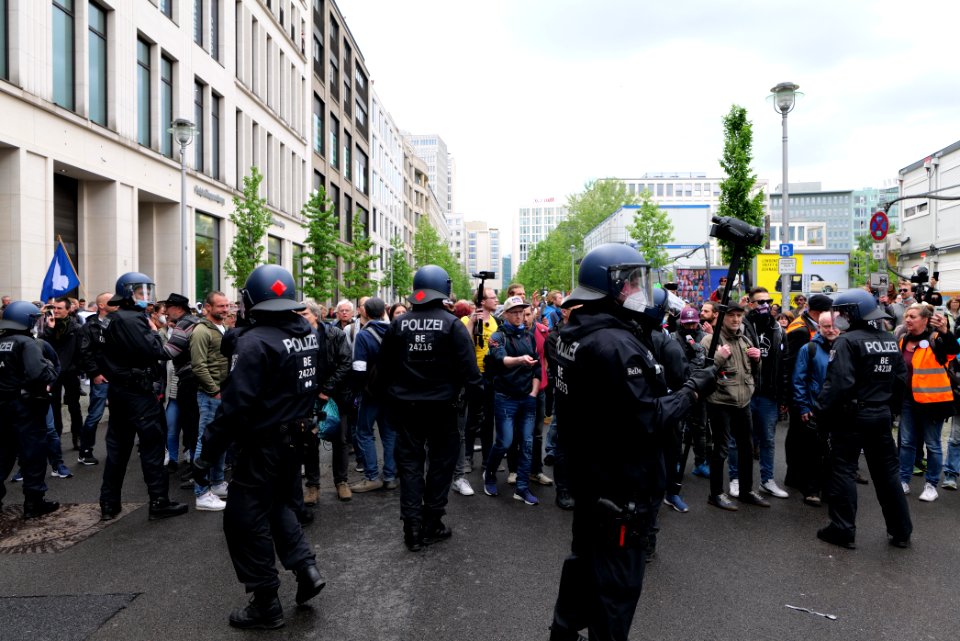 Conspiracist protest Berlin 2021-05-22 51