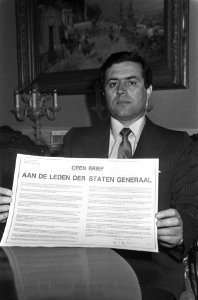 Consul van Koeweit , M. S. Rabbani, met open brief aan leden der Staten Generaal, Bestanddeelnr 932-2201