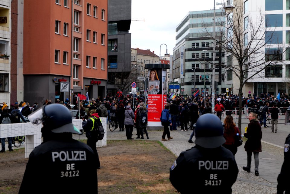 Conspiracist protest Berlin Rosa-Luxemburg-Platz 2021-03-28 41
