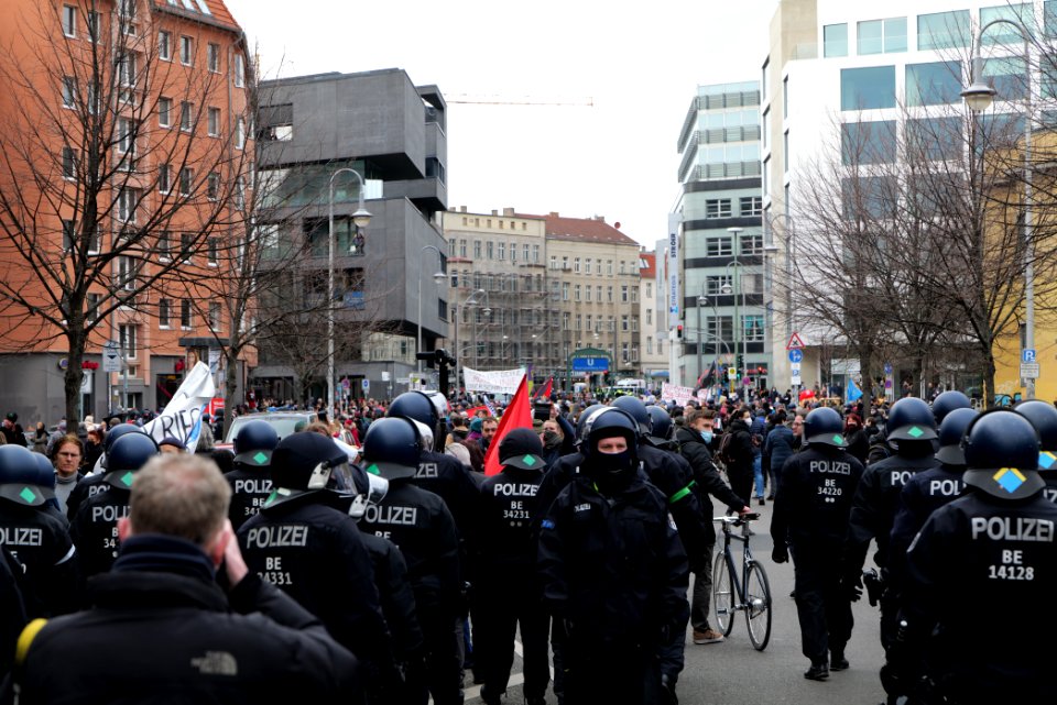 Conspiracist protest Berlin Rosa-Luxemburg-Platz 2021-03-28 39