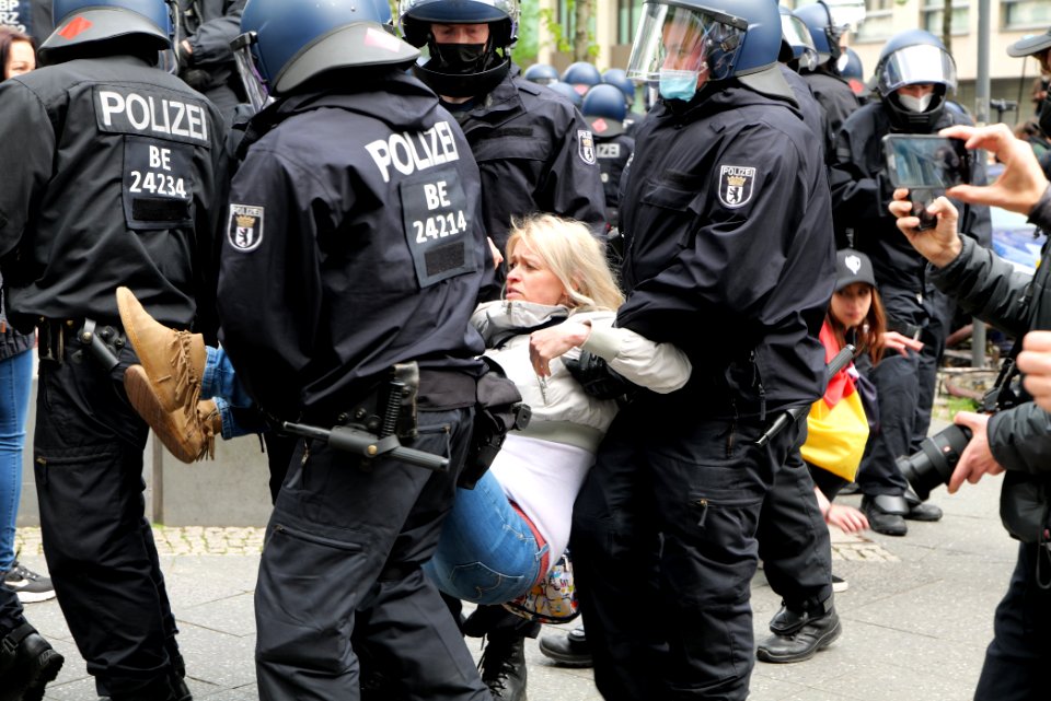 Conspiracist protest Berlin 2021-05-22 85