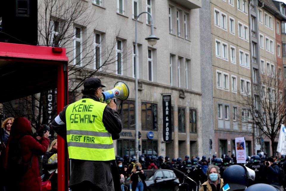 Conspiracist protest Berlin Rosa-Luxemburg-Platz 2021-03-28 32
