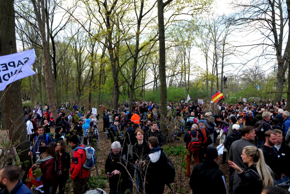 Conspiracist protest Berlin 2021-04-21 155