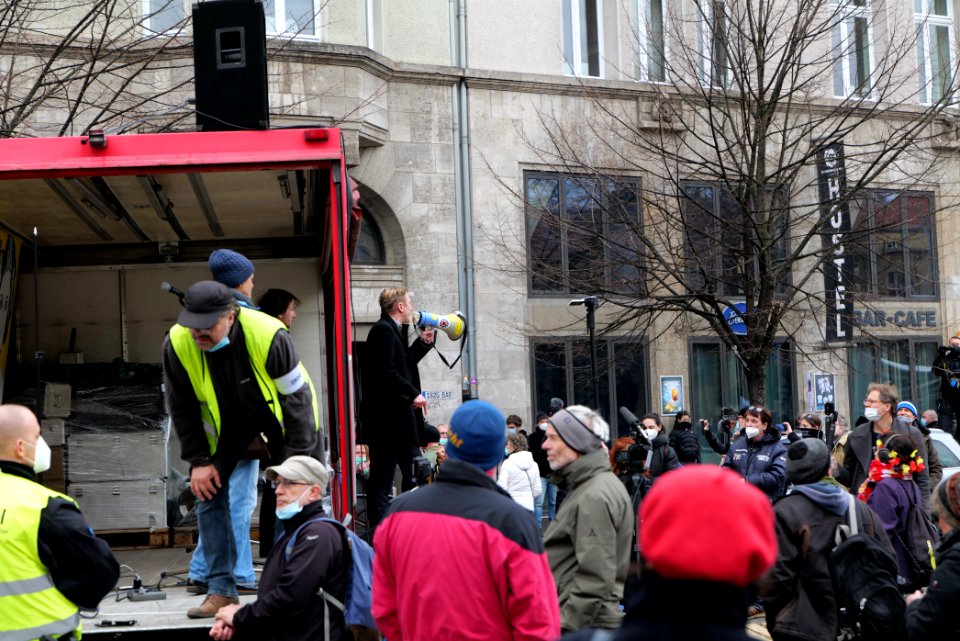 Conspiracist protest Berlin Rosa-Luxemburg-Platz 2021-03-28 26