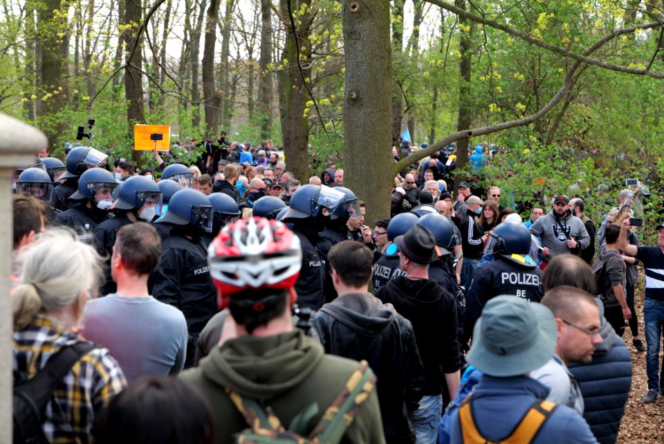 Conspiracist protest Berlin 2021-04-21 149