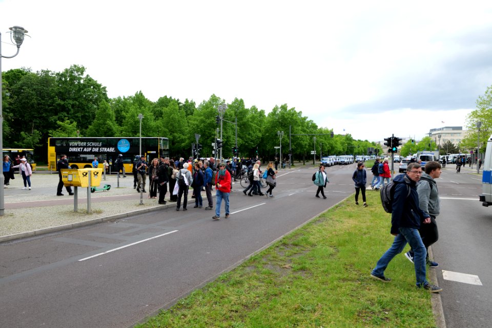 Conspiracist protest Berlin 2021-05-22 59