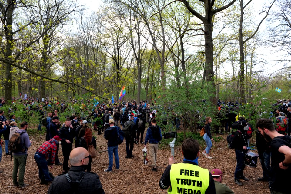 Conspiracist protest Berlin 2021-04-21 177