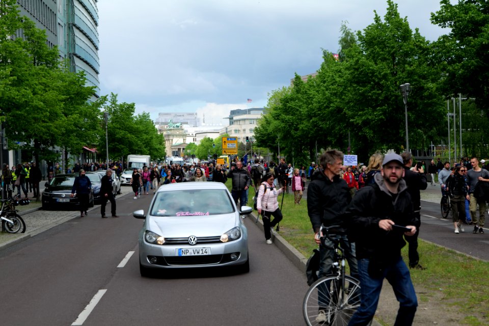 Conspiracist protest Berlin 2021-05-22 22