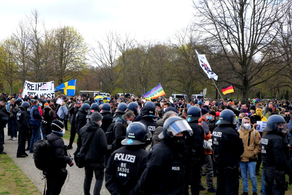 Conspiracist protest Berlin 2021-04-13 16
