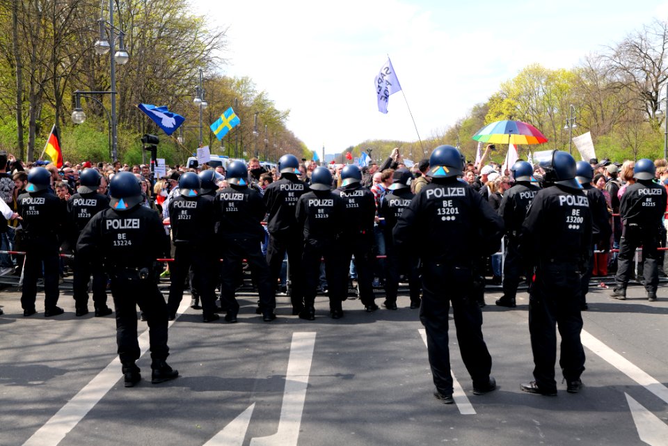 Conspiracist protest Berlin 2021-04-21 105