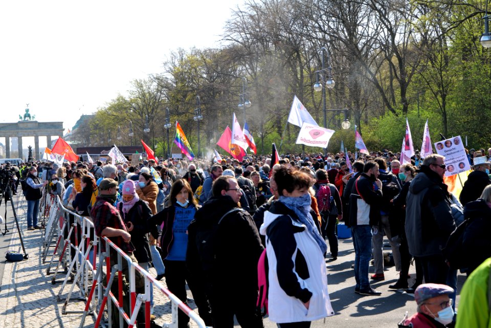 Conspiracist protest Berlin 2021-04-21 12