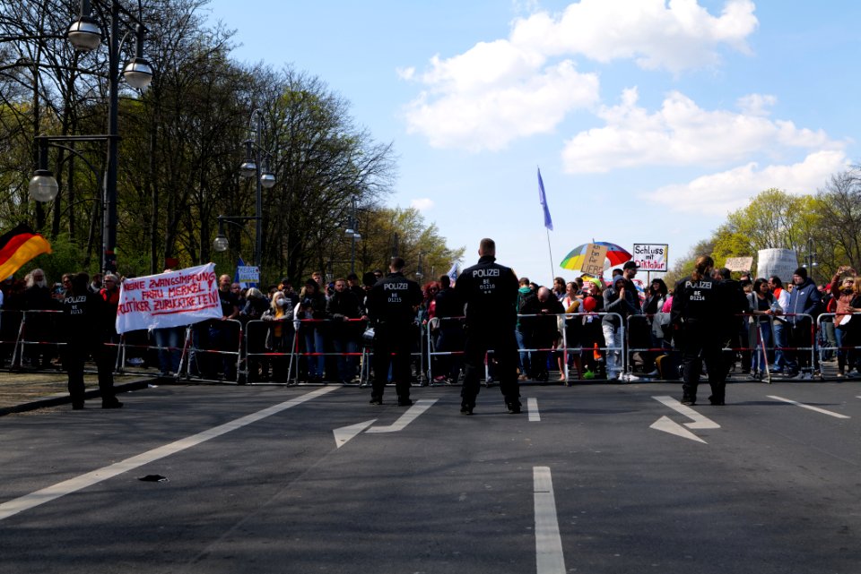 Conspiracist protest Berlin 2021-04-21 71