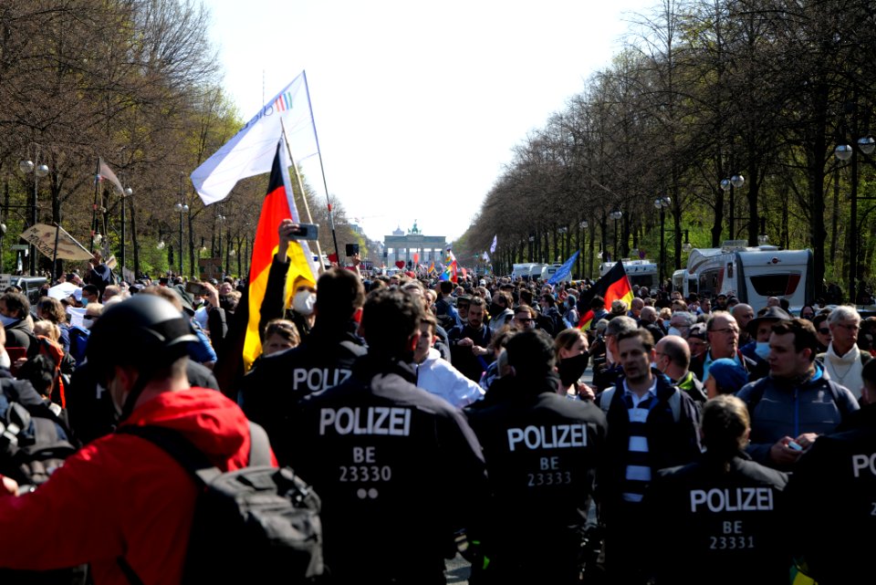 Conspiracist protest Berlin 2021-04-21 28