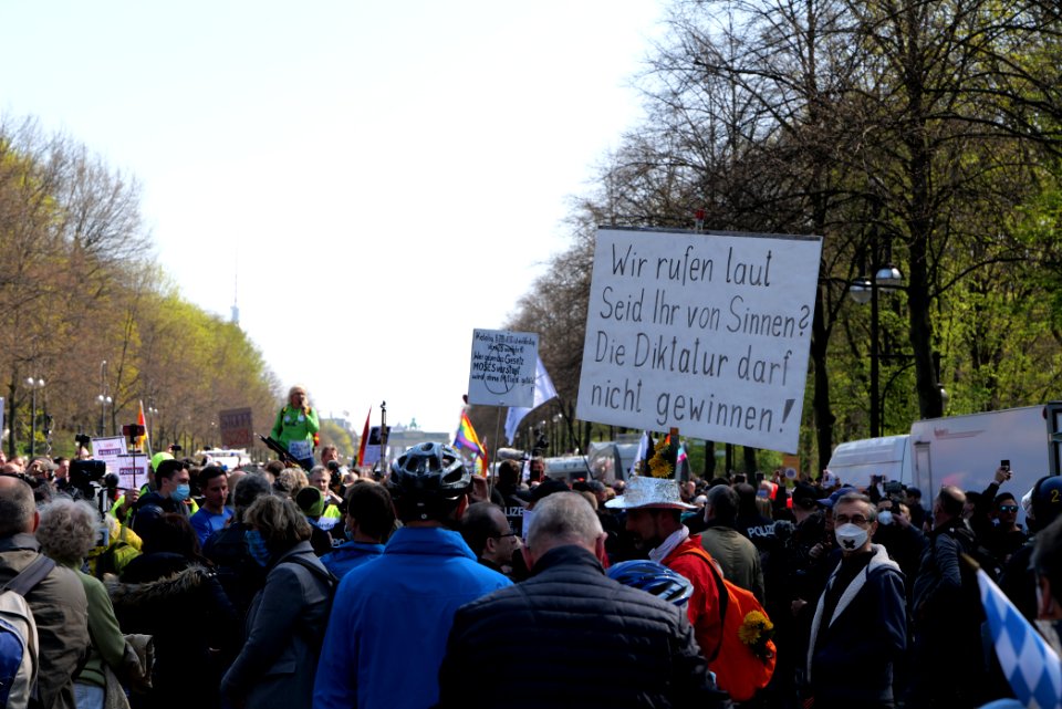 Conspiracist protest Berlin 2021-04-21 48