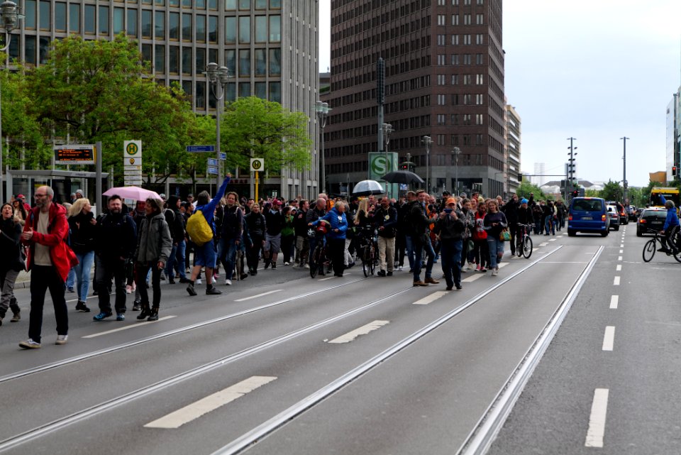Conspiracist protest Berlin 2021-05-22 113
