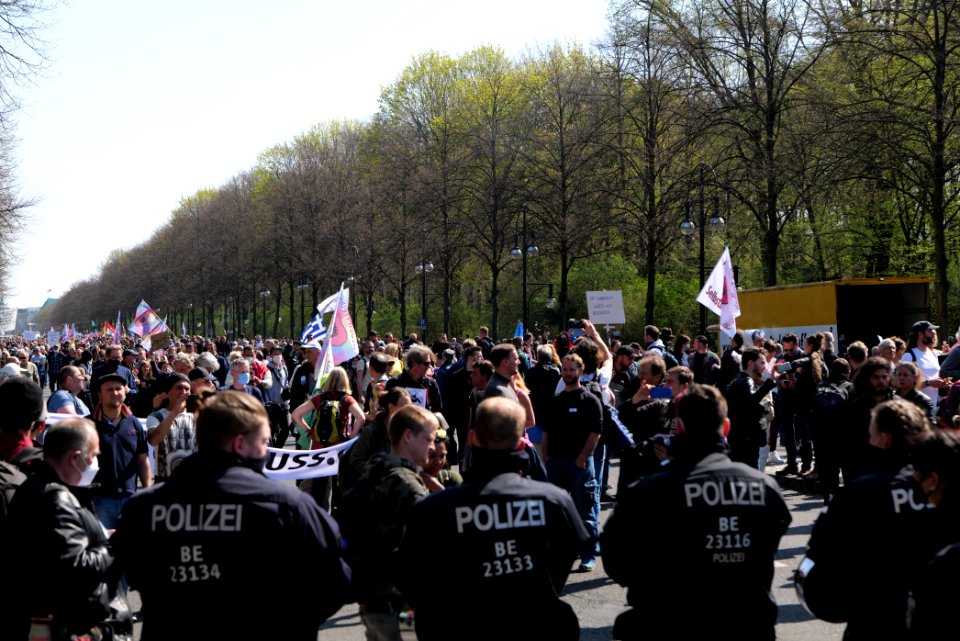 Conspiracist protest Berlin 2021-04-21 55